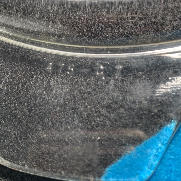 Pyrex vintage casserole with lid 2.5 qt - Picture 7 of 8